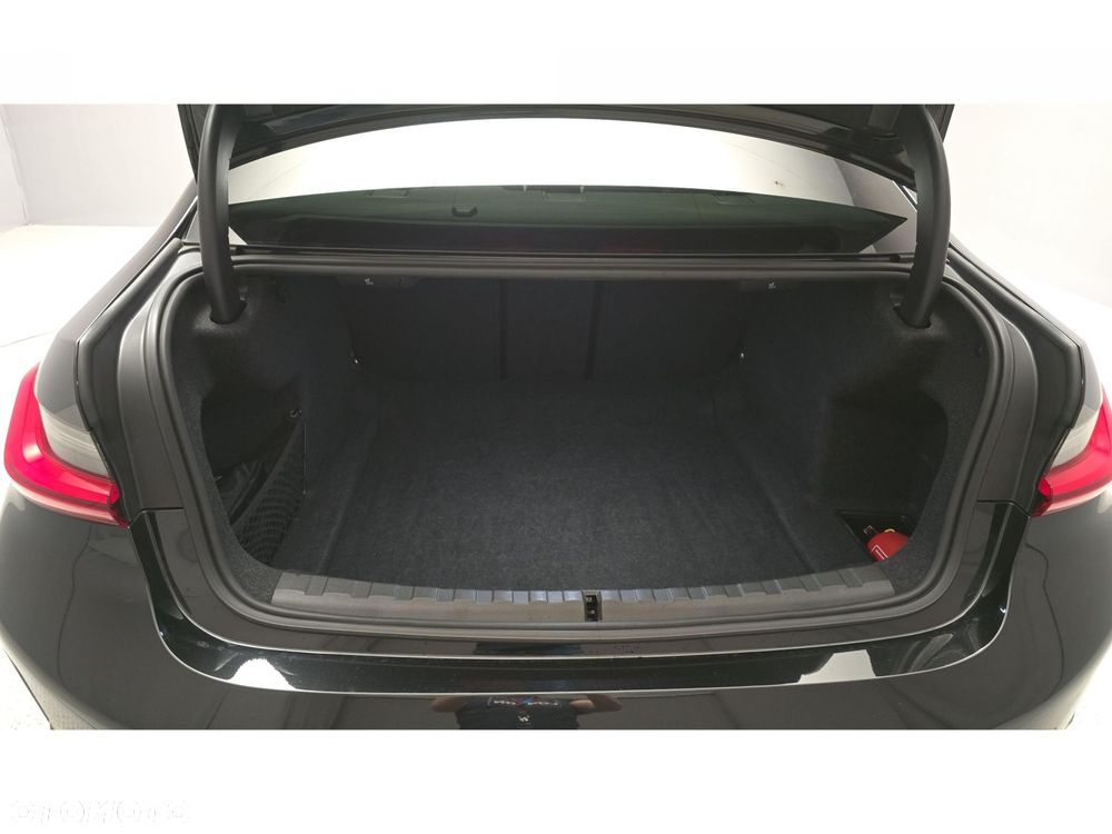 BMW Seria 3 320d xDrive mHEV M Sport - 24
