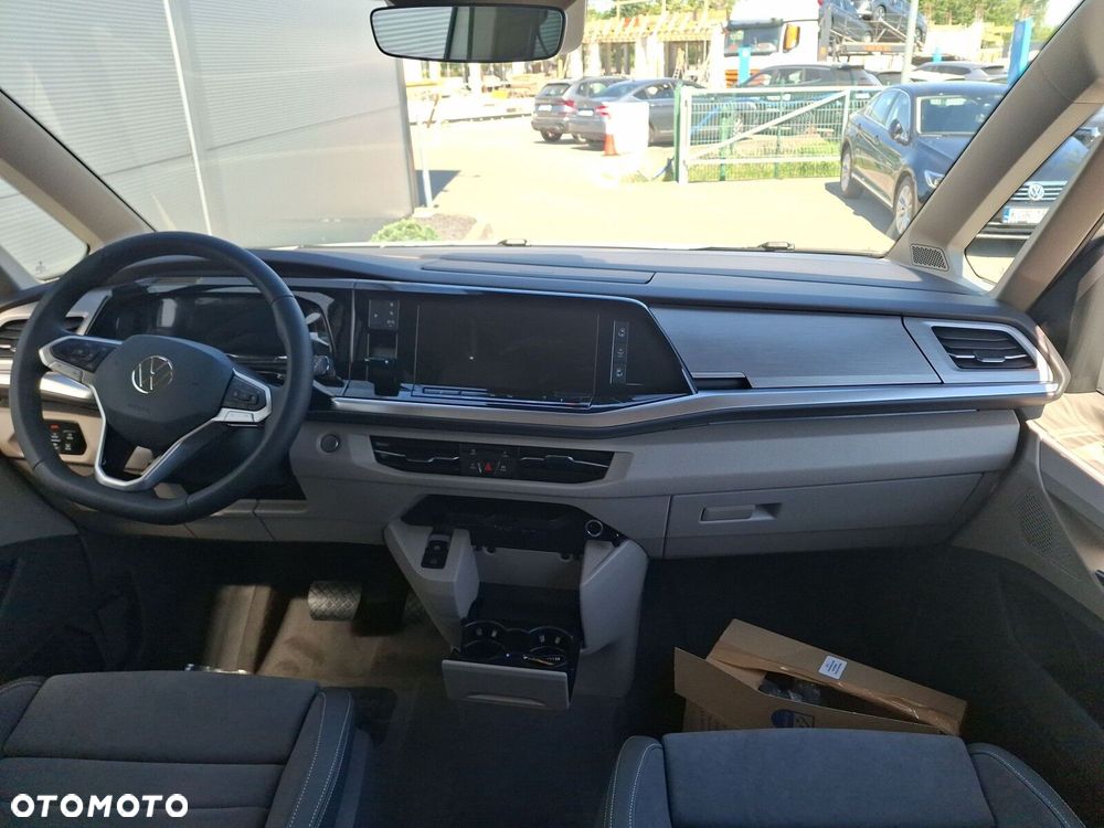 Volkswagen Multivan - 25