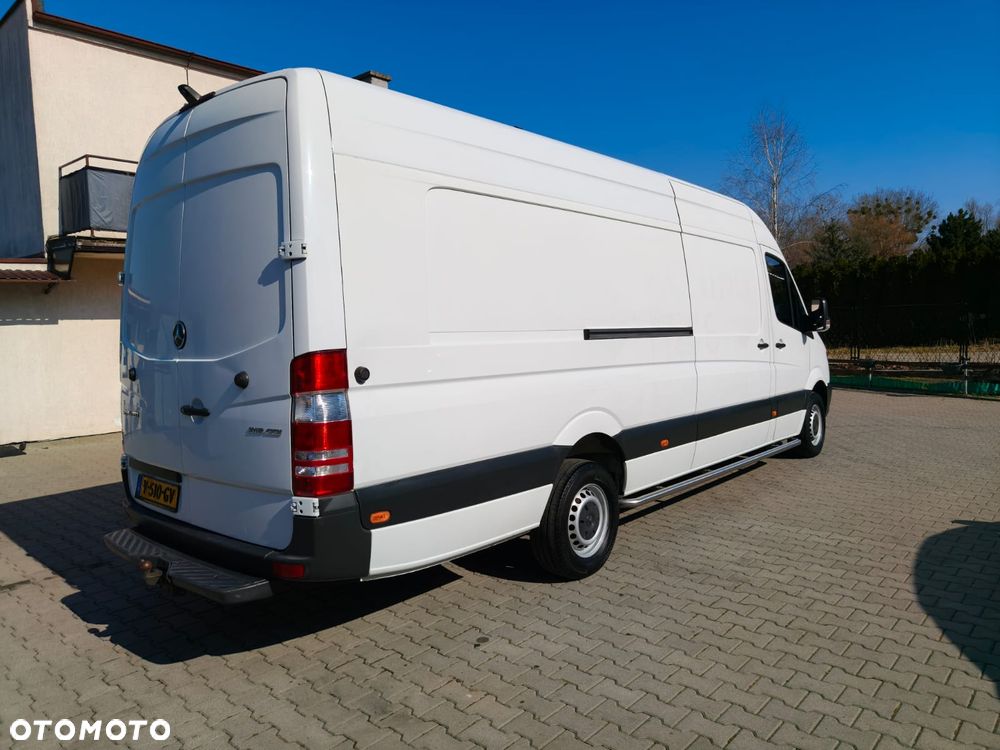 Mercedes-Benz Sprinter - 14
