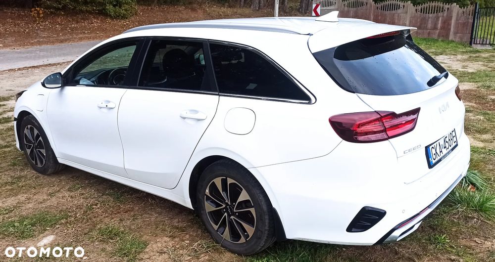 Kia Ceed - 4