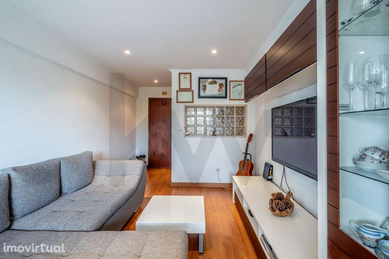 T3 com 2 casas de banho, elevador e estacionamento exclusivo para resi - Grande imagem: 5/33