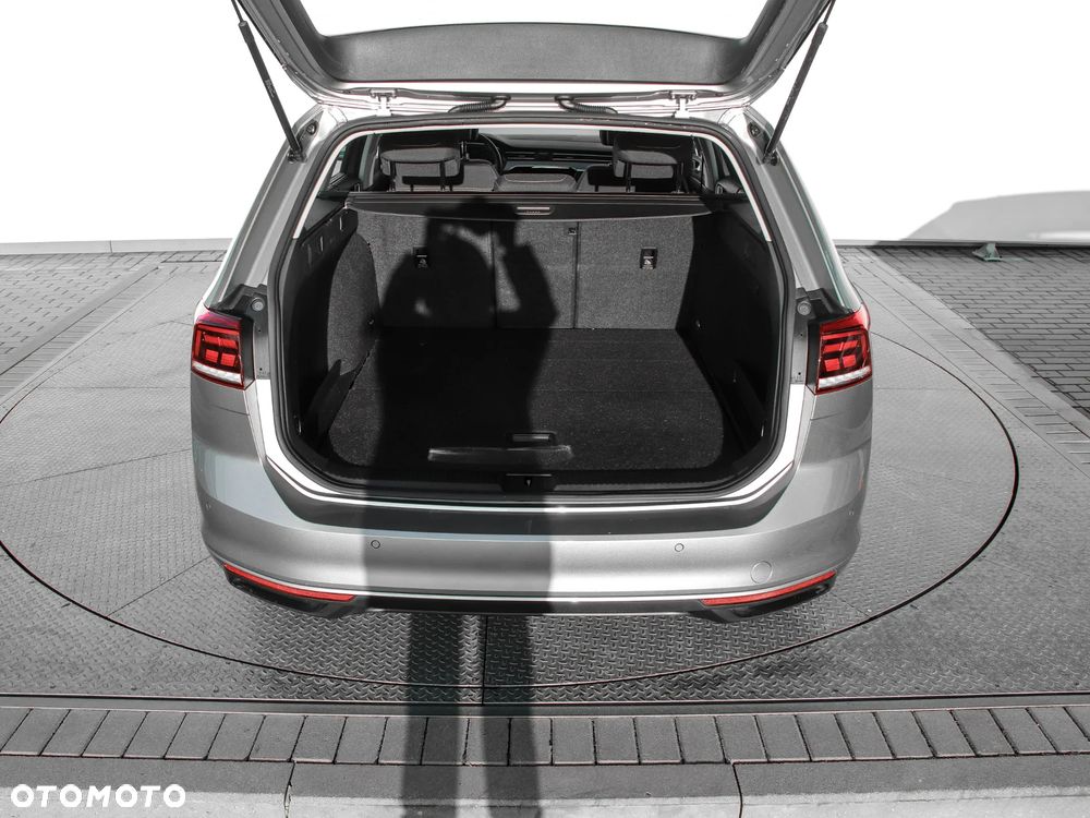 Volkswagen Passat 2.0 TDI Business DSG - 9