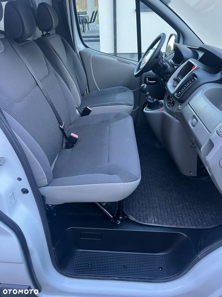 Opel Vivaro - 18