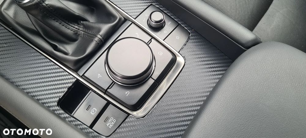 Mazda 3 e-SKYACTIV-G 122 M HYBRID HOMURA - 26