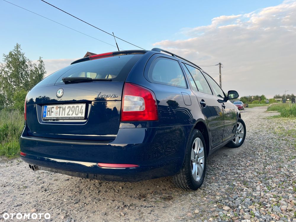 Skoda Octavia 2.0 TDI DSG Elegance - 23