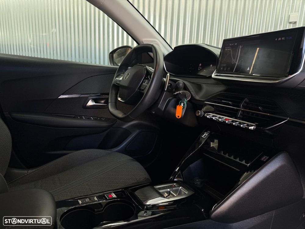 Peugeot 208 1.2 Hybrid Allure e-DCS6 - 27