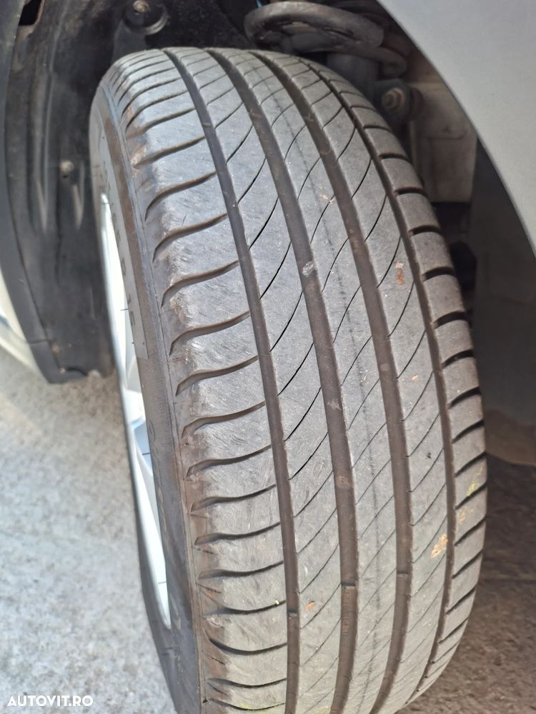 Citroën C3 1.2 PureTech BVM Feel - 10