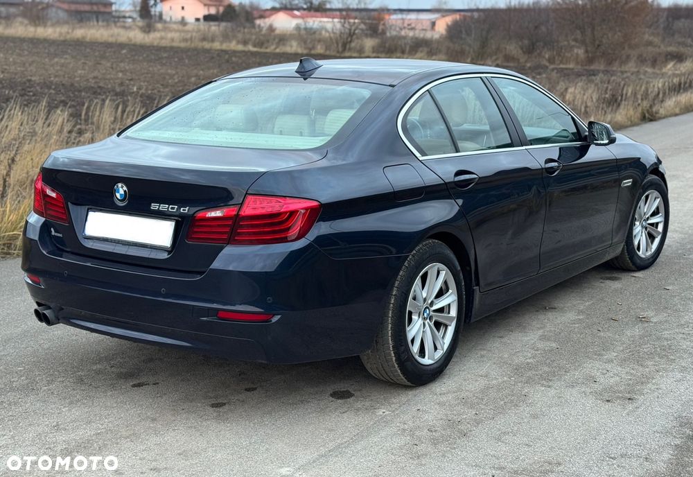 BMW Seria 5 520d Efficient Dynamics - 11