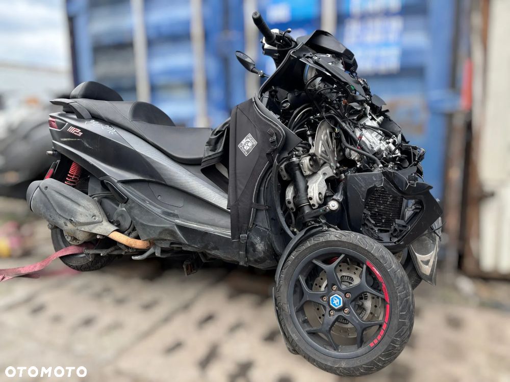 Piaggio MP-3 - 9