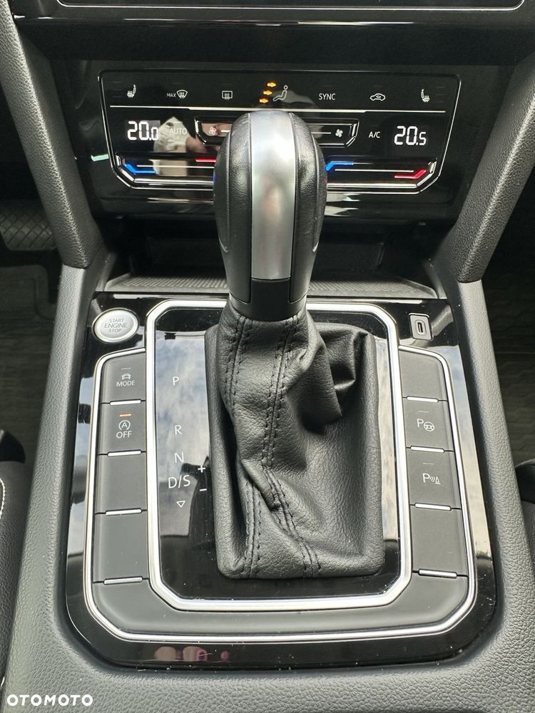Volkswagen Passat 2.0 TSI Elegance DSG - 19