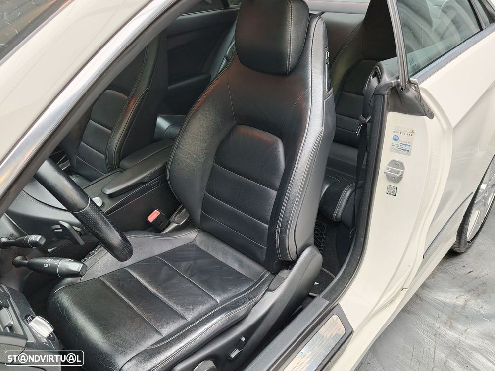 Mercedes-Benz E 250 CGi Classic BlueEfficiency - 18