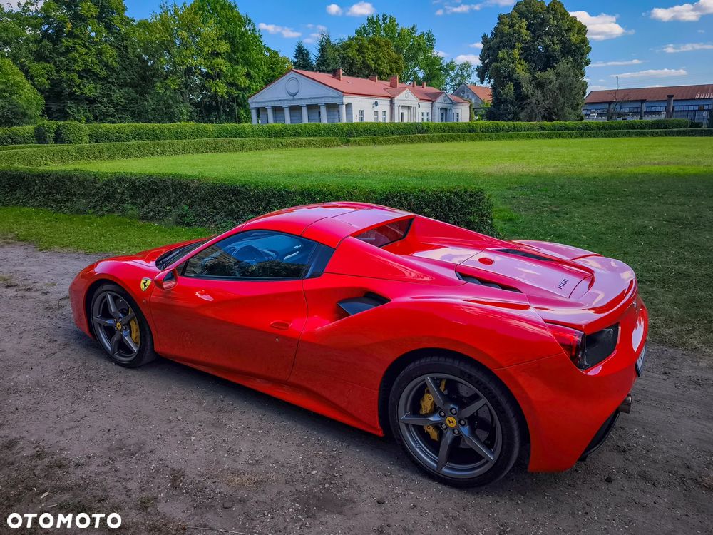 Ferrari 488 - 19