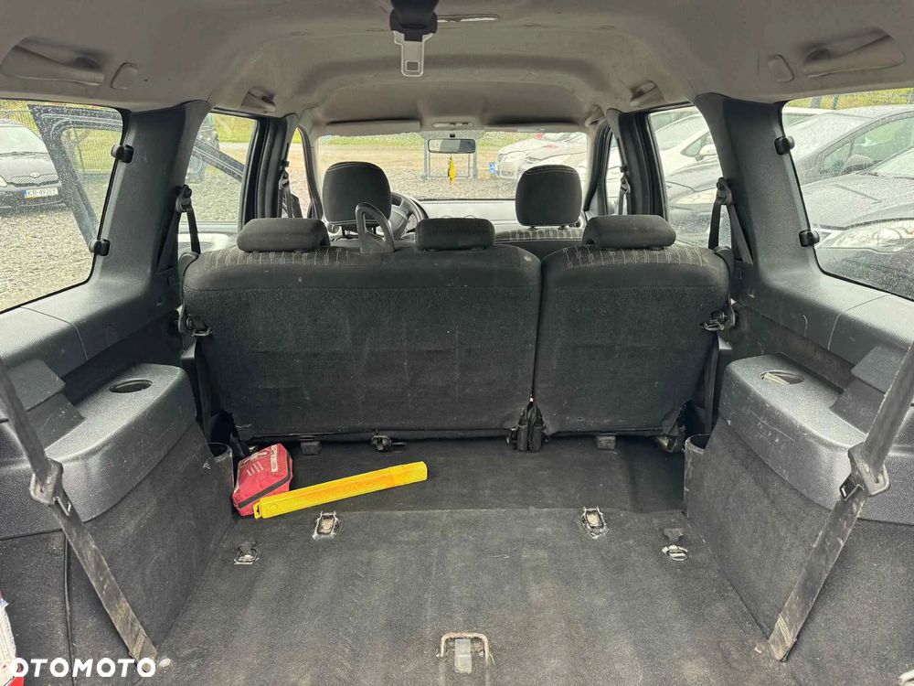 Dacia Logan MCV 1.6 Black Line - 15