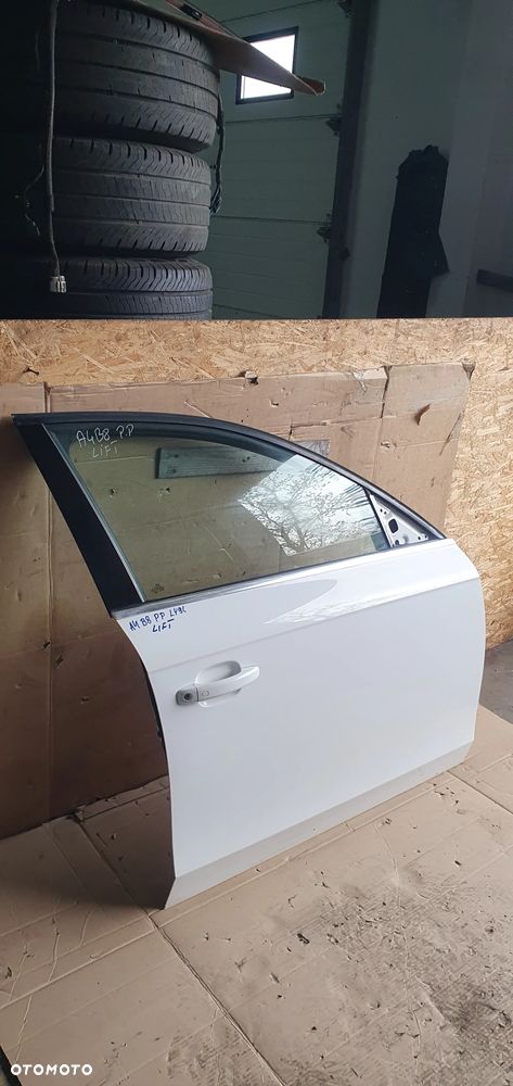Drzwi prawy przód przednie prawe Audi A4 B8 LY9C - 2
