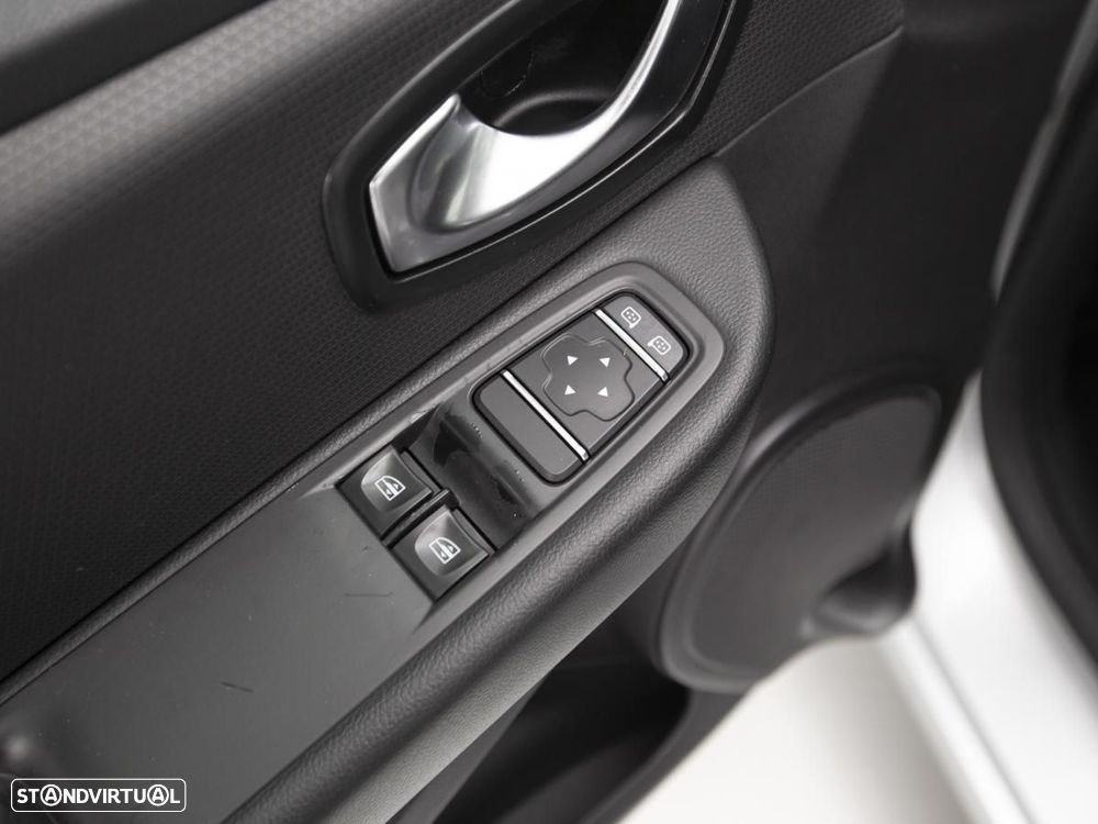 Renault Clio 1.5 dCi Zen - 12