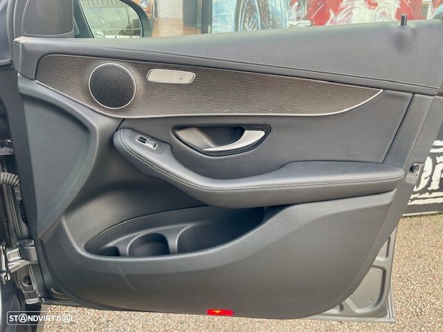 Mercedes-Benz GLC 300 de Coupé 4Matic - 37