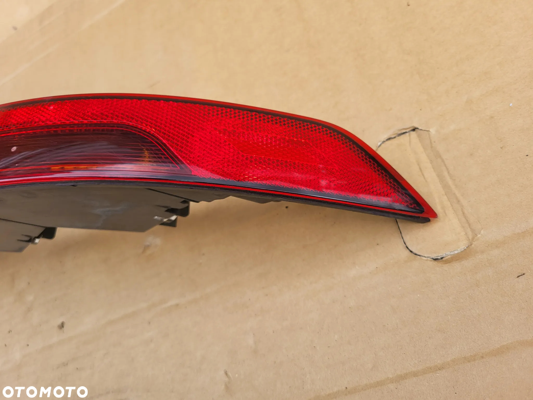 LAMPA TYL W ZDERZAK AUDI Q5 II 80A945070B 80A945069B - 37