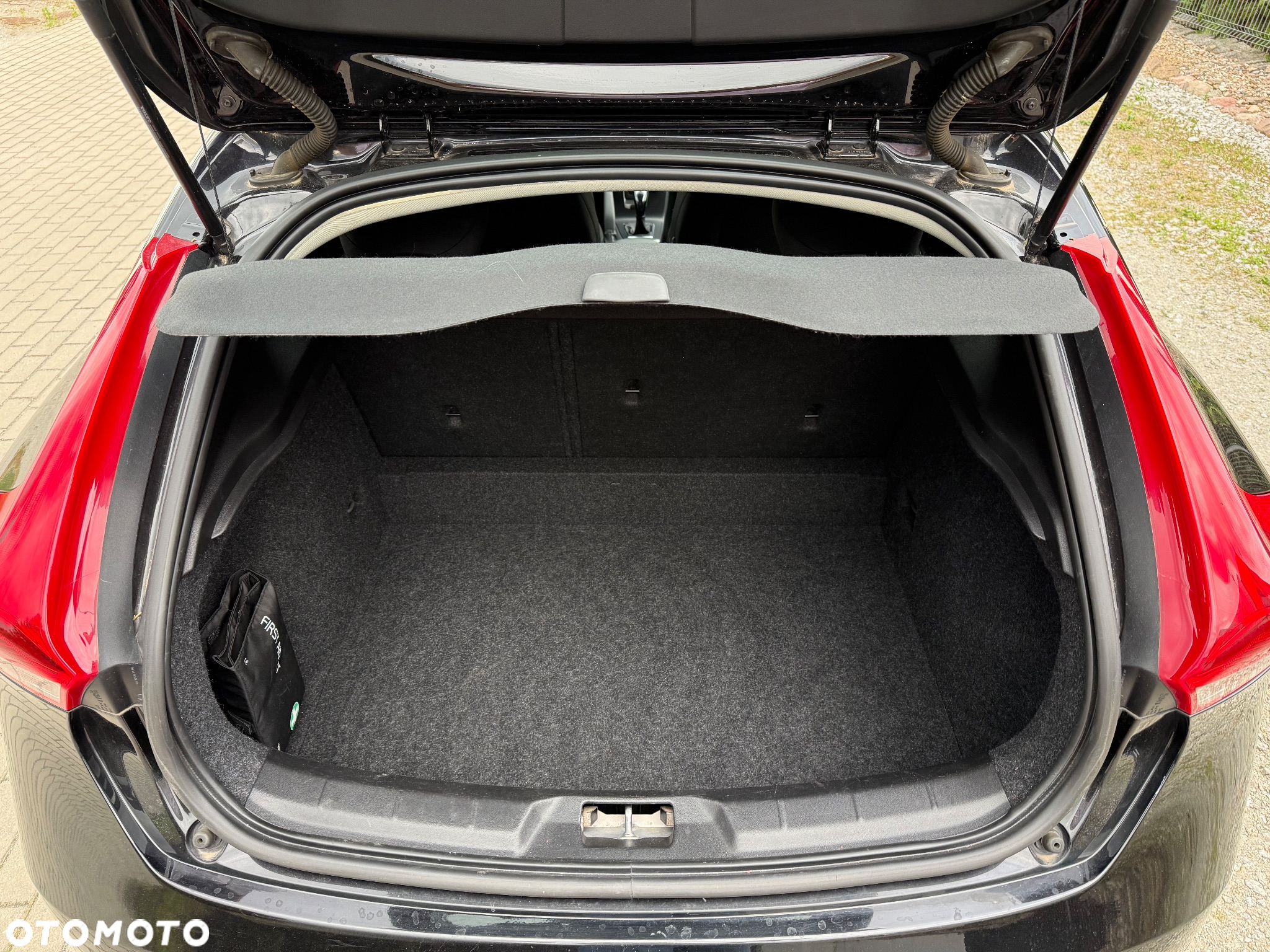 Volvo V40 T3 Drive-E Momentum - 36