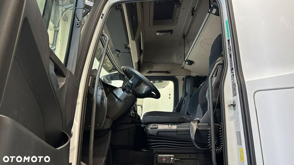 Mercedes-Benz Actros - 9