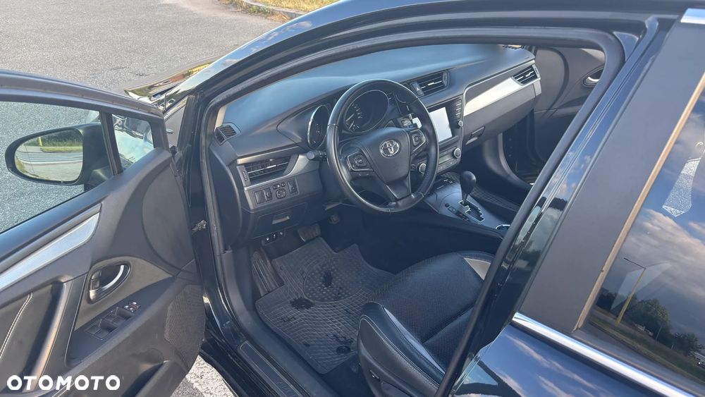 Toyota Avensis 1.8 Premium MS - 3
