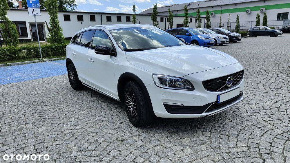 Volvo V60 Cross Country D3 - 1