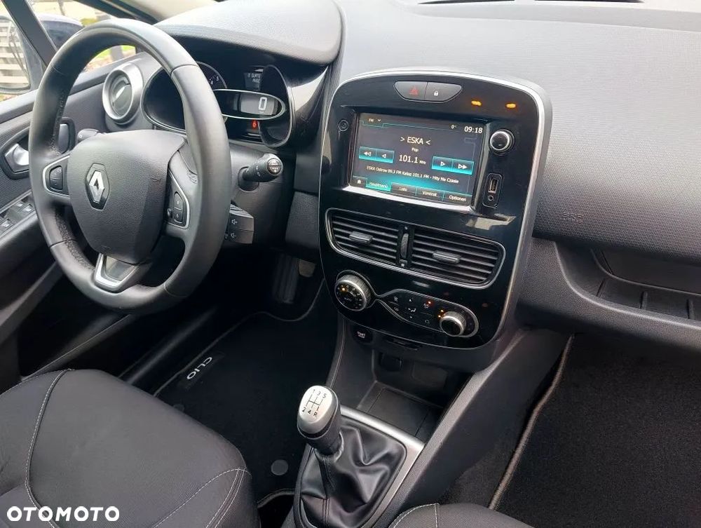 Renault Clio 1.2 16V Limited EU6 - 12