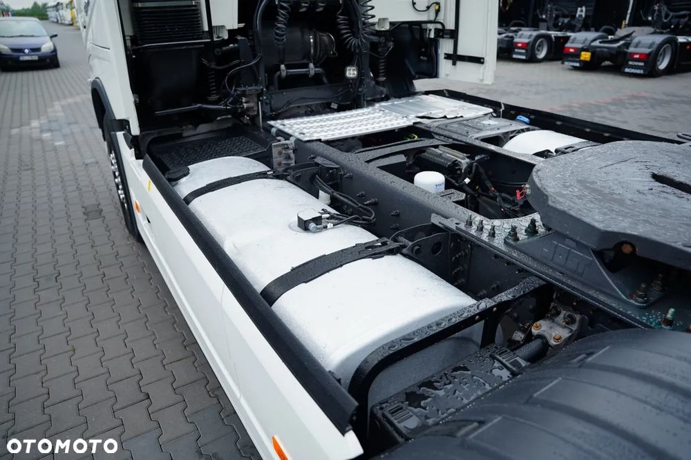Volvo FH 500 / I-SHIFT / ALUFELGI / OPONY 100 % / 2022 - 12