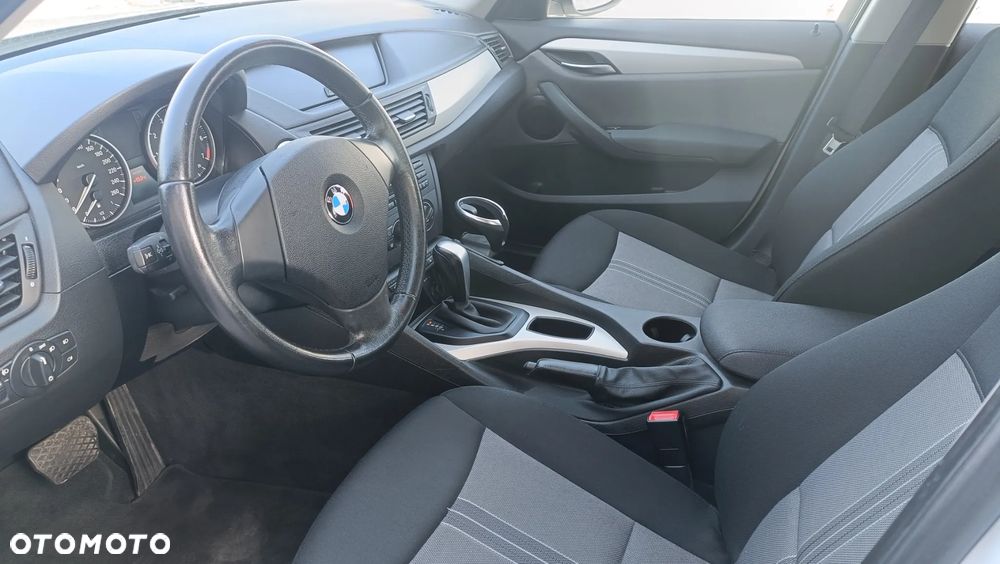 BMW X1 sDrive18i - 11