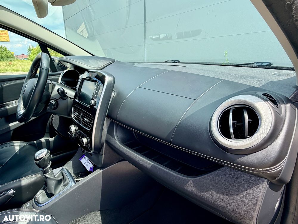 Renault Clio - 21