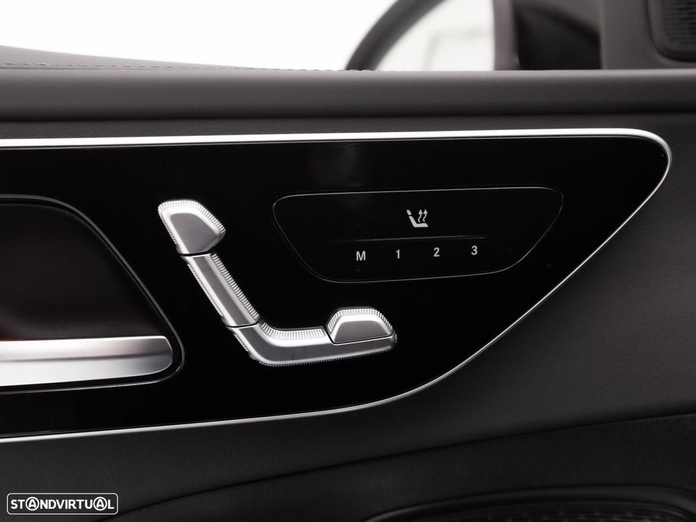 Mercedes-Benz C 300 e 9G-TRONIC AMG Line - 17