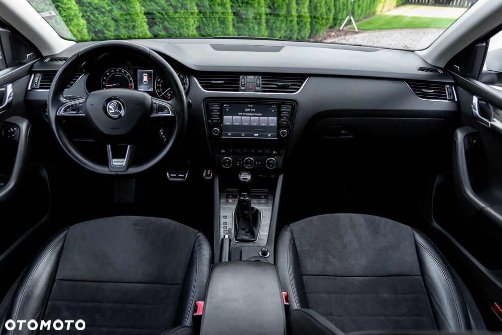 Skoda Octavia 2.0 TDI 4x4 DSG Scout - 28