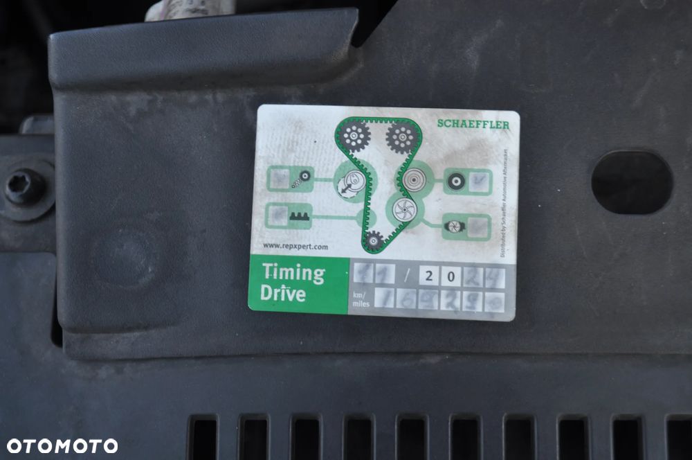 Volkswagen Tiguan 2.0 TDI DPF BlueMotion Technology Sport & Style - 32