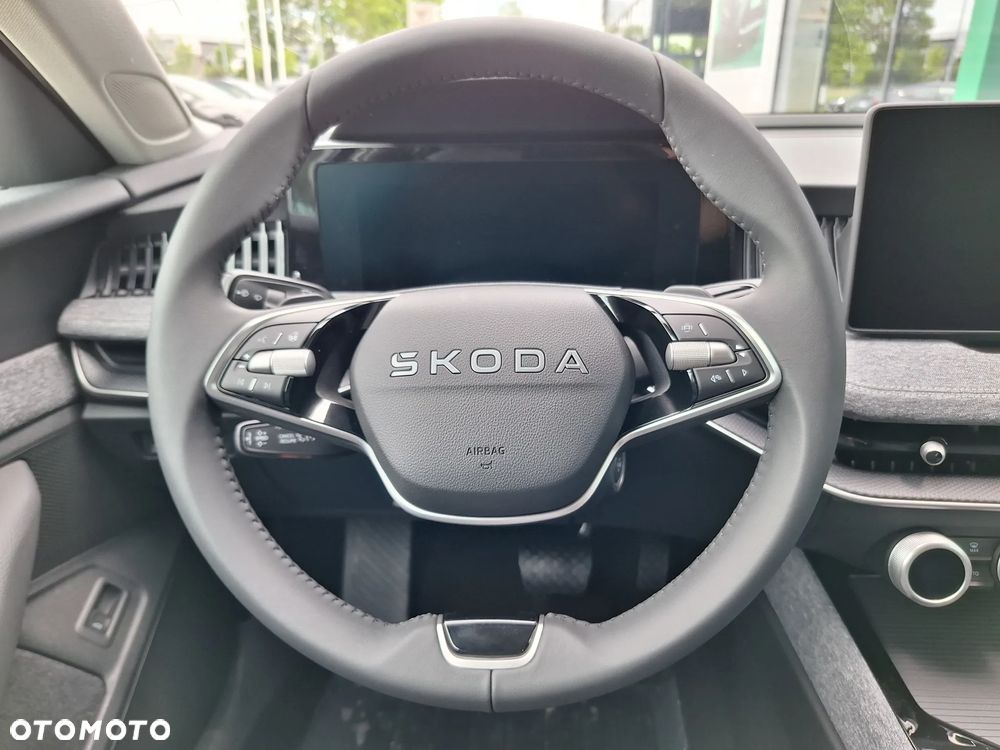 Skoda Superb 2.0 TSI Selection DSG - 9