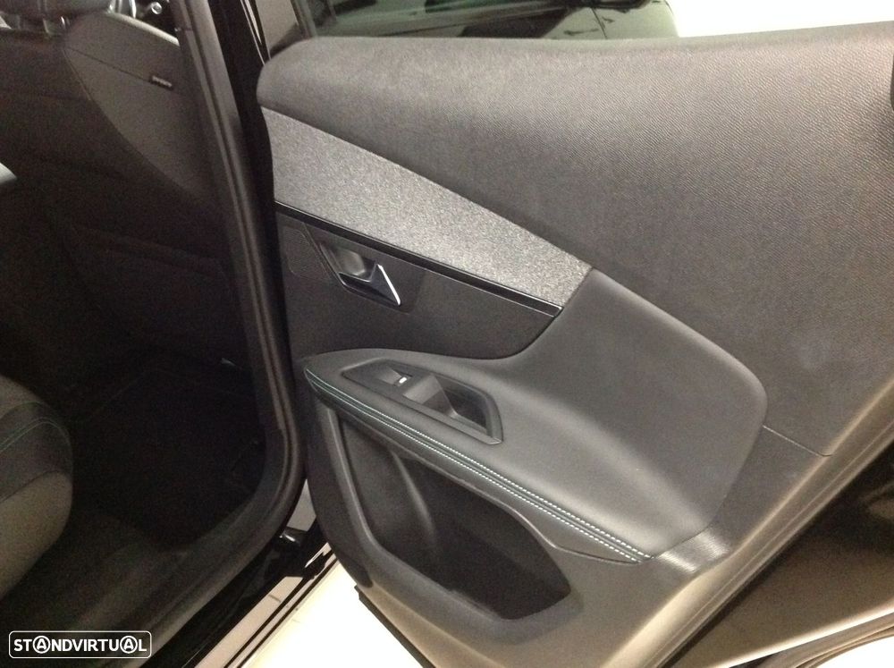 Peugeot 3008 1.5 BlueHDi Allure Pack EAT8 - 25