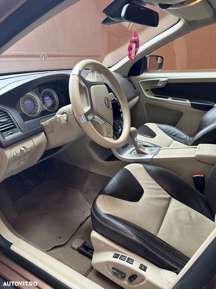 Volvo XC 60 D3 AWD Kinetic - 12