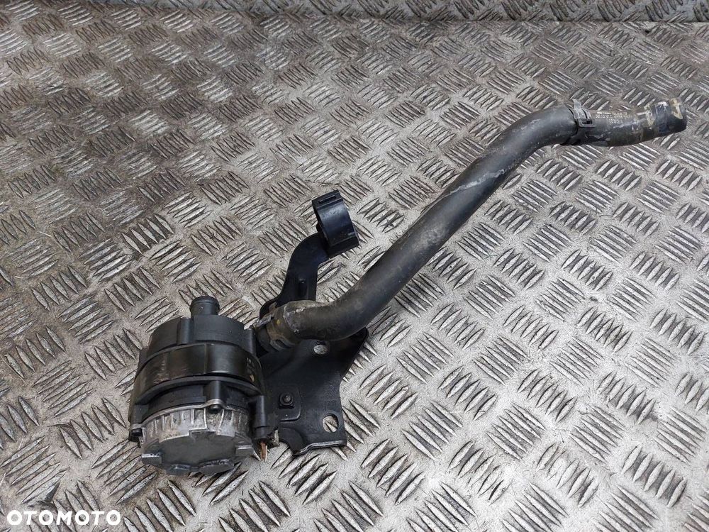 POMPKA OBIEGU WODY VOLKSWAGEN PASSAT B8 LIFT 2.0 TDI 04L965567A - 1
