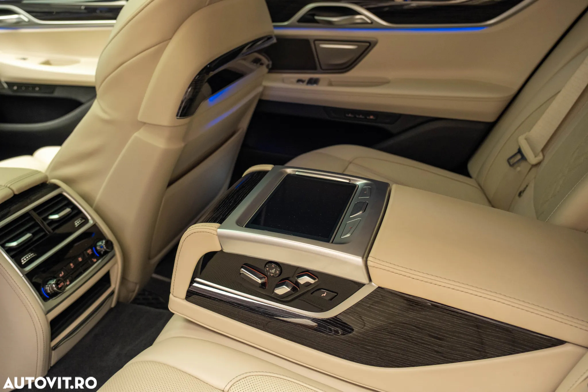 BMW Seria 7 750d xDrive - 30