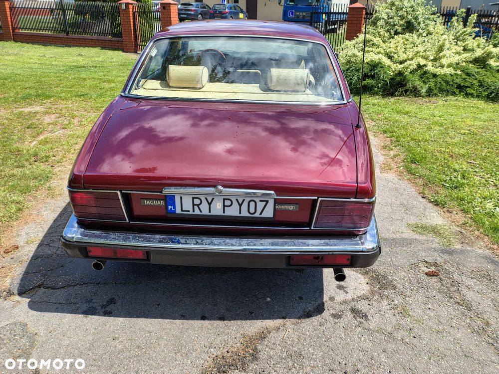 Jaguar XJ - 4