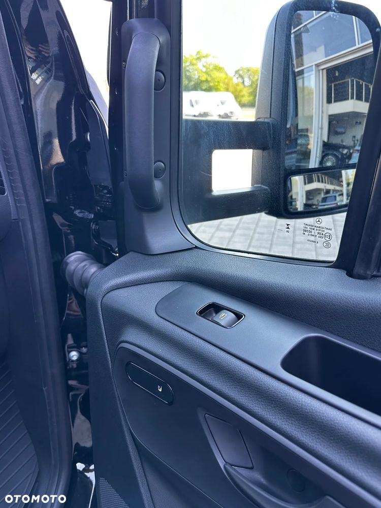 Mercedes-Benz Sprinter - 29