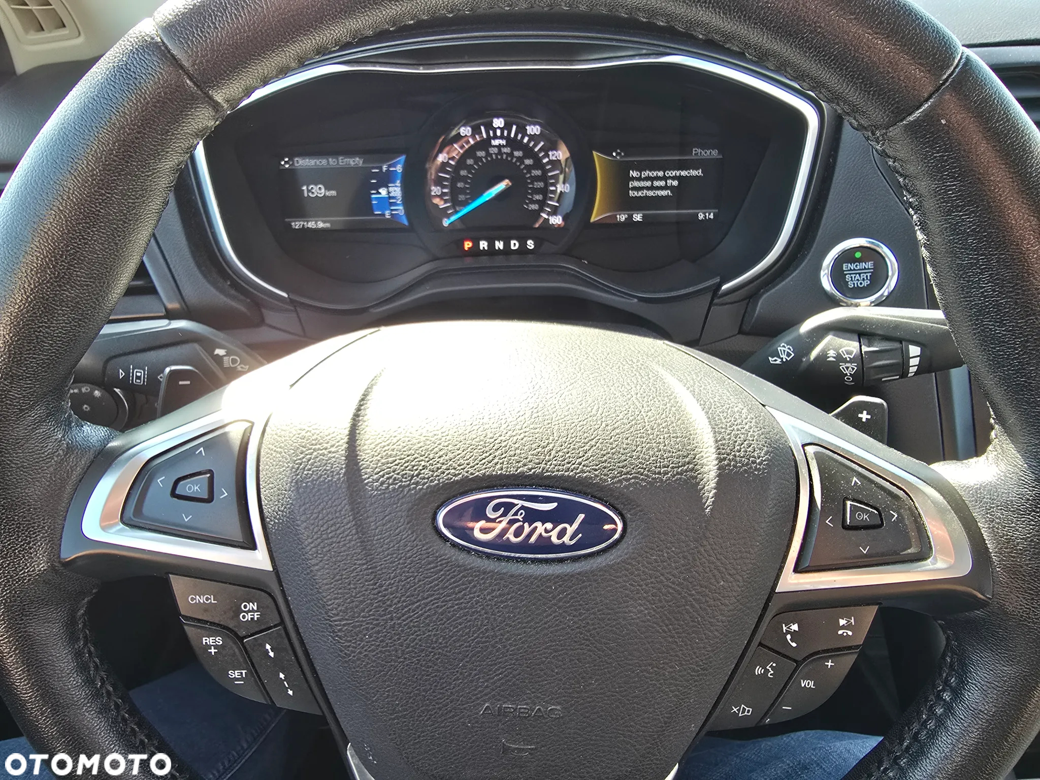 Ford Fusion 2.0 EcoBoost Titanium - 24