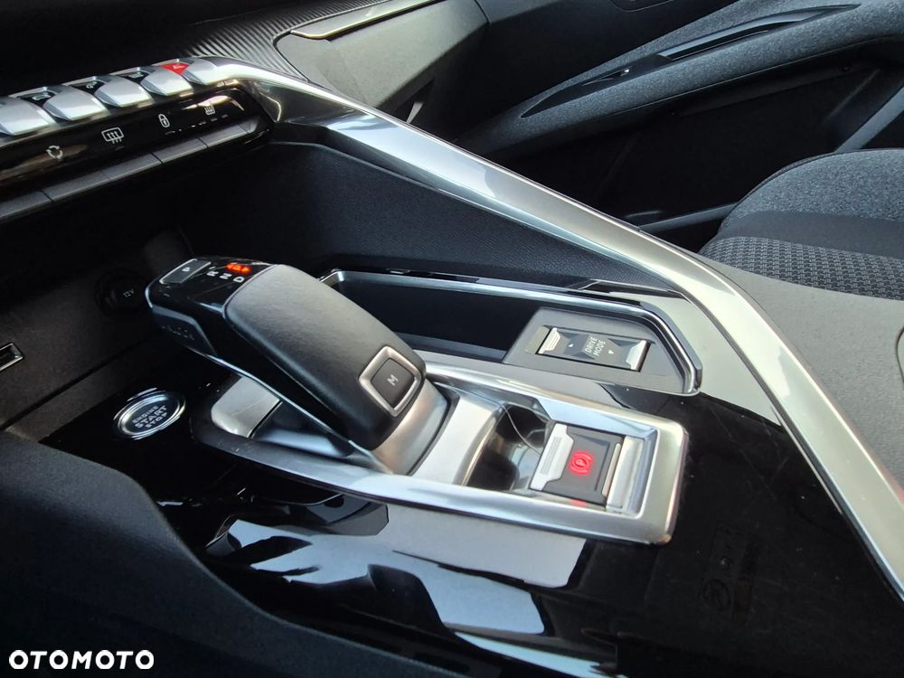 Peugeot 3008 PureTech 130 Stop & Start GPF EAT8 Active Business-Paket - 30