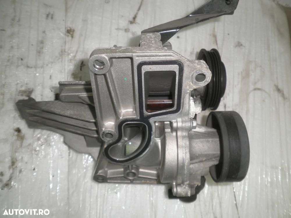 Pompa apa BMW seria 5 G30 G31 530e 2.0 Hybrid 7644810 - 2