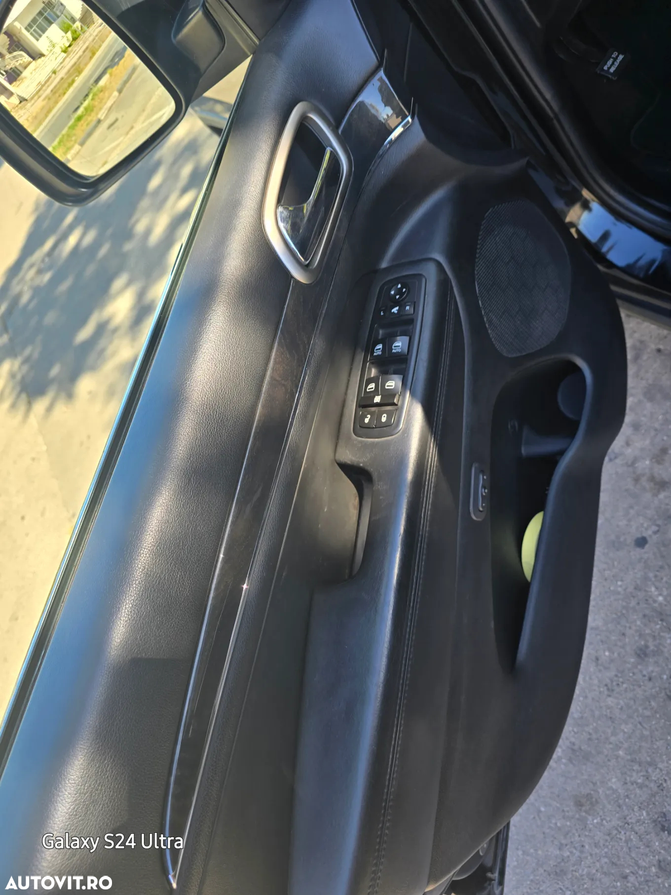 Jeep Grand Cherokee - 11