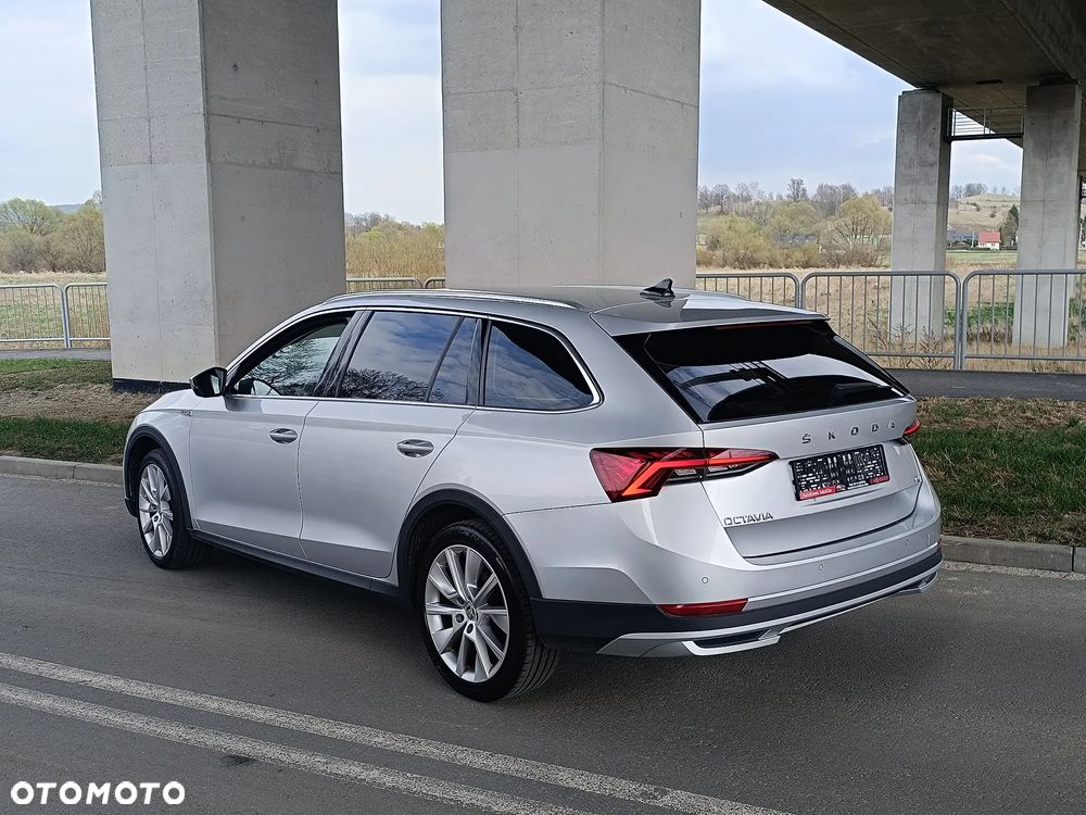 Skoda Octavia 2.0 TDI DSG 4x4 Scout - 15