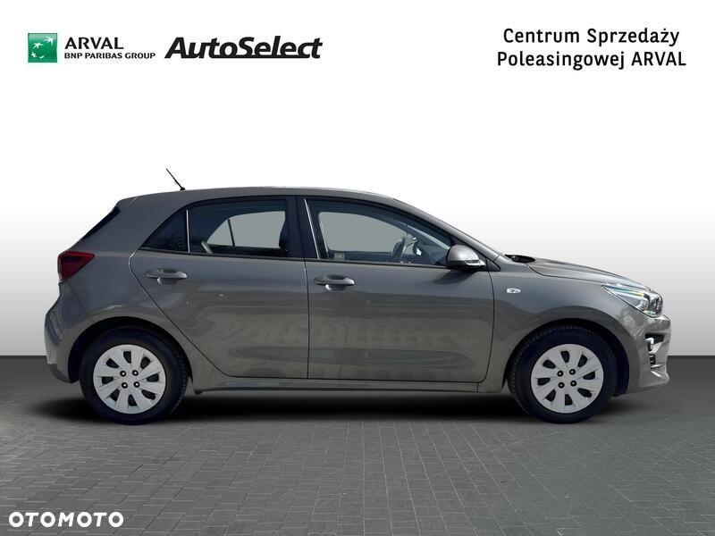 Kia Rio - 7