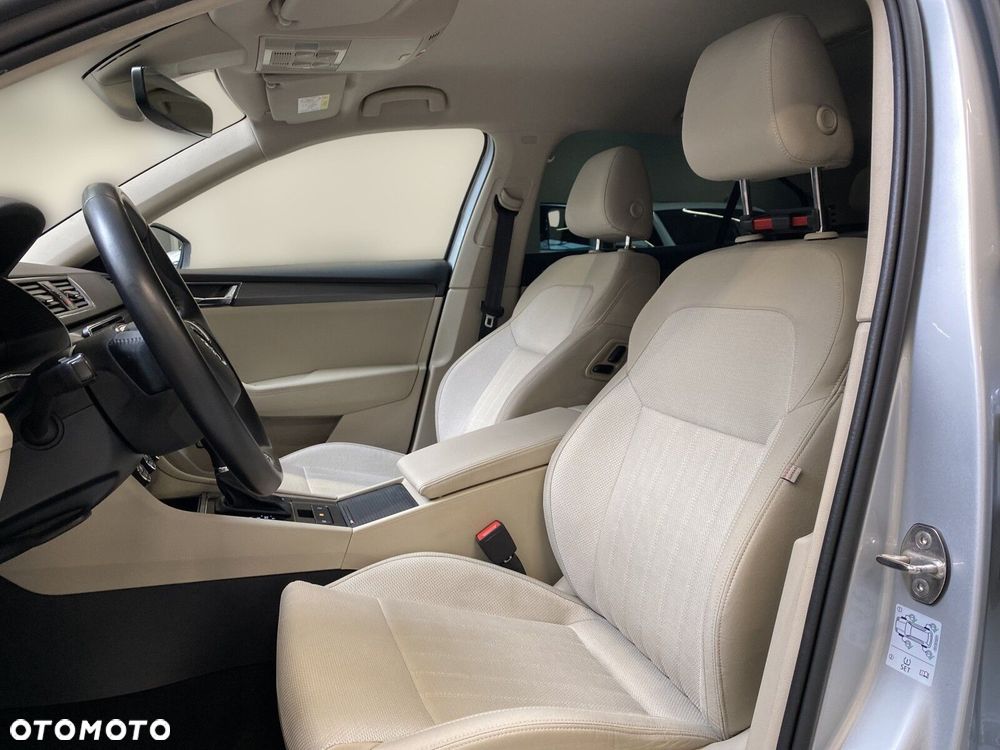 Skoda Superb 2.0 TDI SCR Style DSG - 12