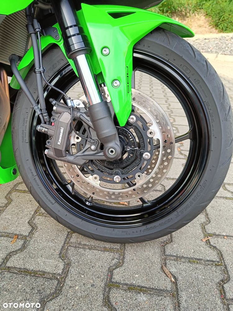 Kawasaki ZX - 18