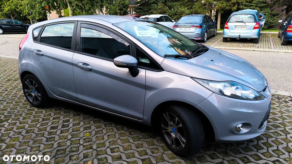 Ford Fiesta 1.4 Autom Champions Edition - 4