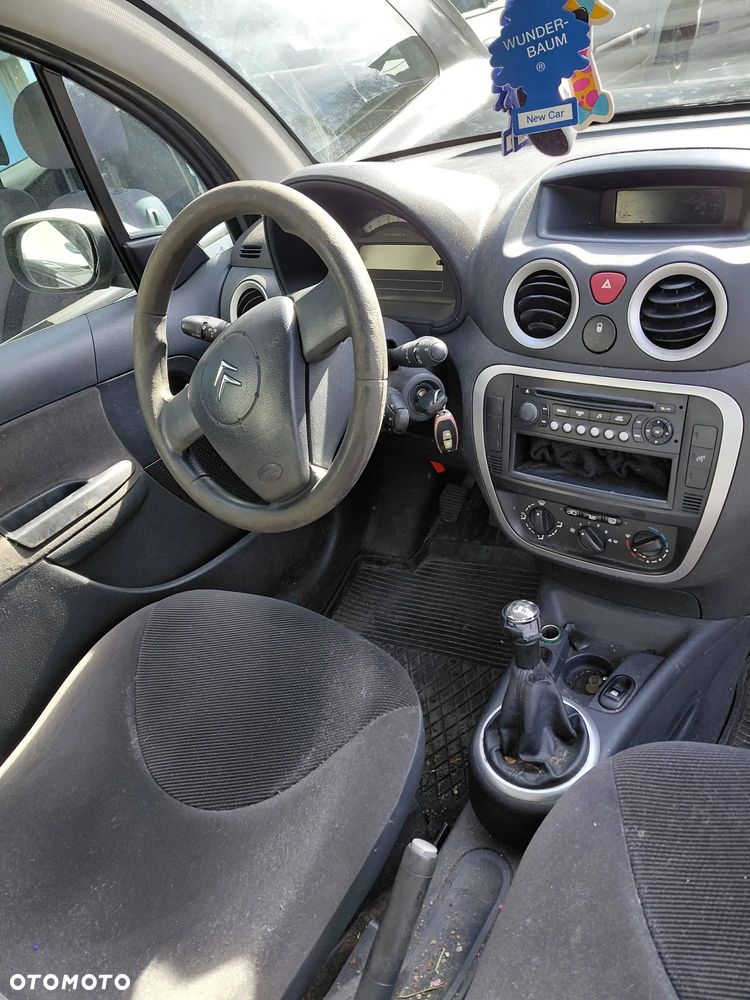 Na części Citroen C3  Rok 2007 Moc 50 kw  Pojemność 1398 Diesel - 3