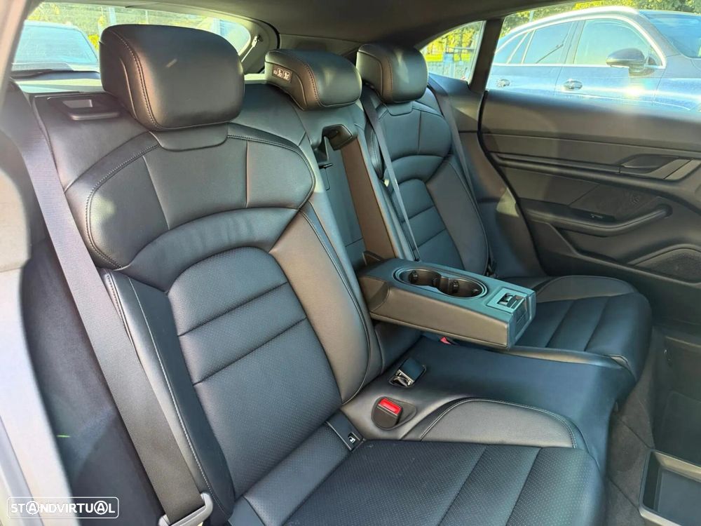 Porsche Taycan Sport Turismo Standard - 27